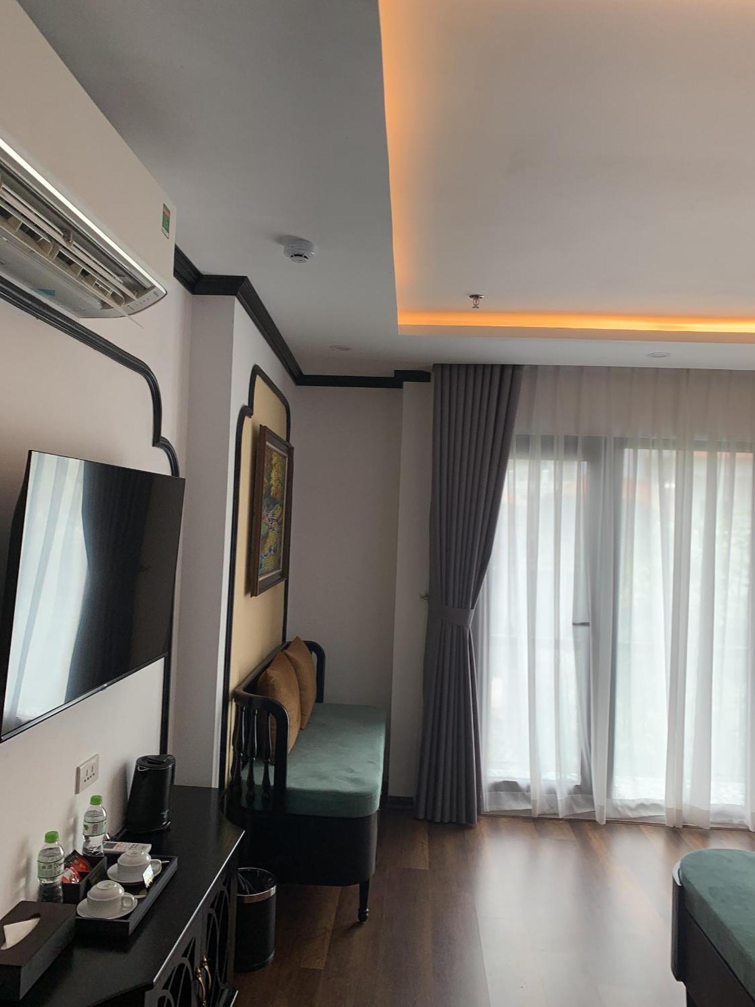 Aquarius Premium Hotel Hanoi Exterior foto